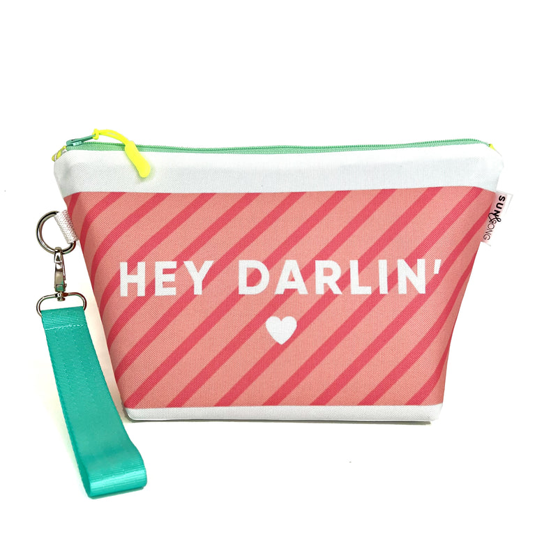 Hey Darlin' in Corals, Water-Resistant Makeup Bag