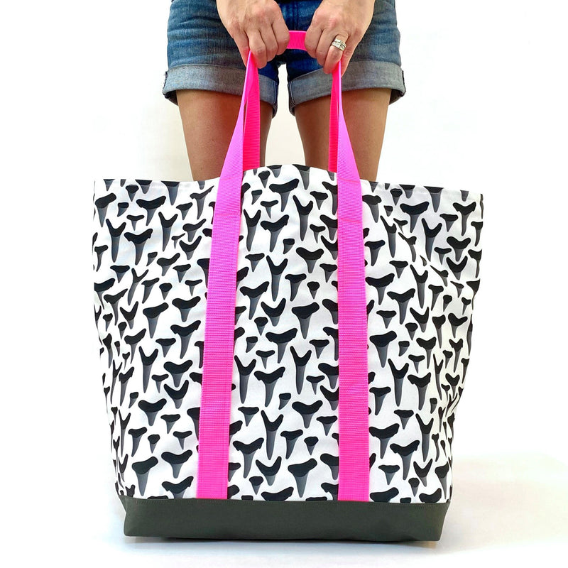 On The Next Wave 25L  Large Beach Tote Bag  Roxy